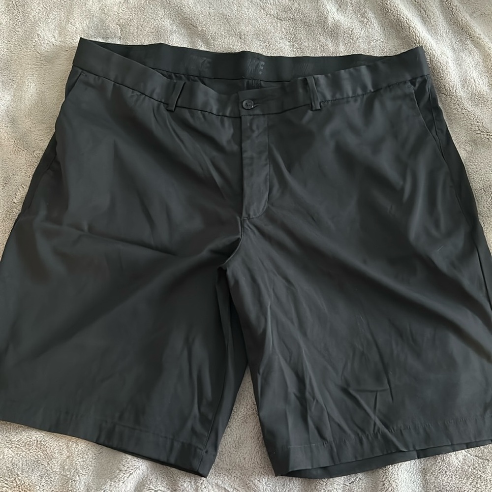 Nike men’s golf shorts
